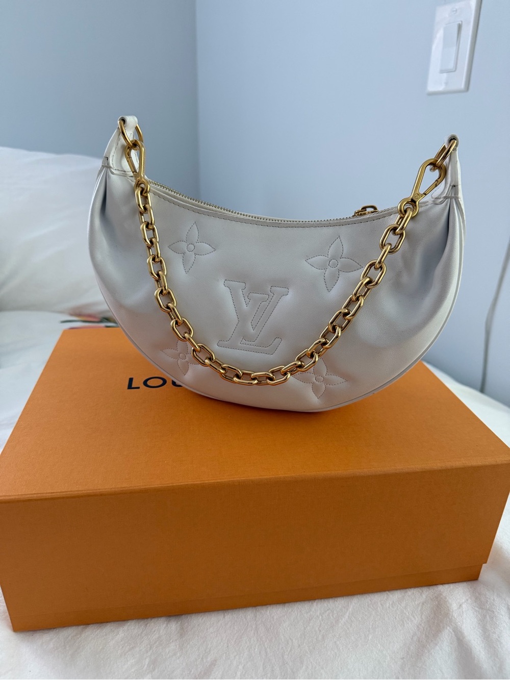 Louis Vuitton Over The Moon Crossbody Shoulder Bag - White Bubblegram Leather